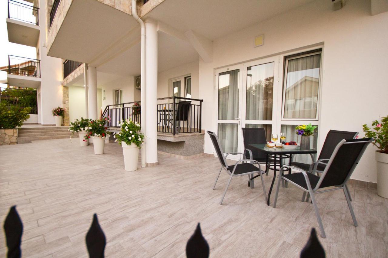 Apartments Saric Bar Exterior photo