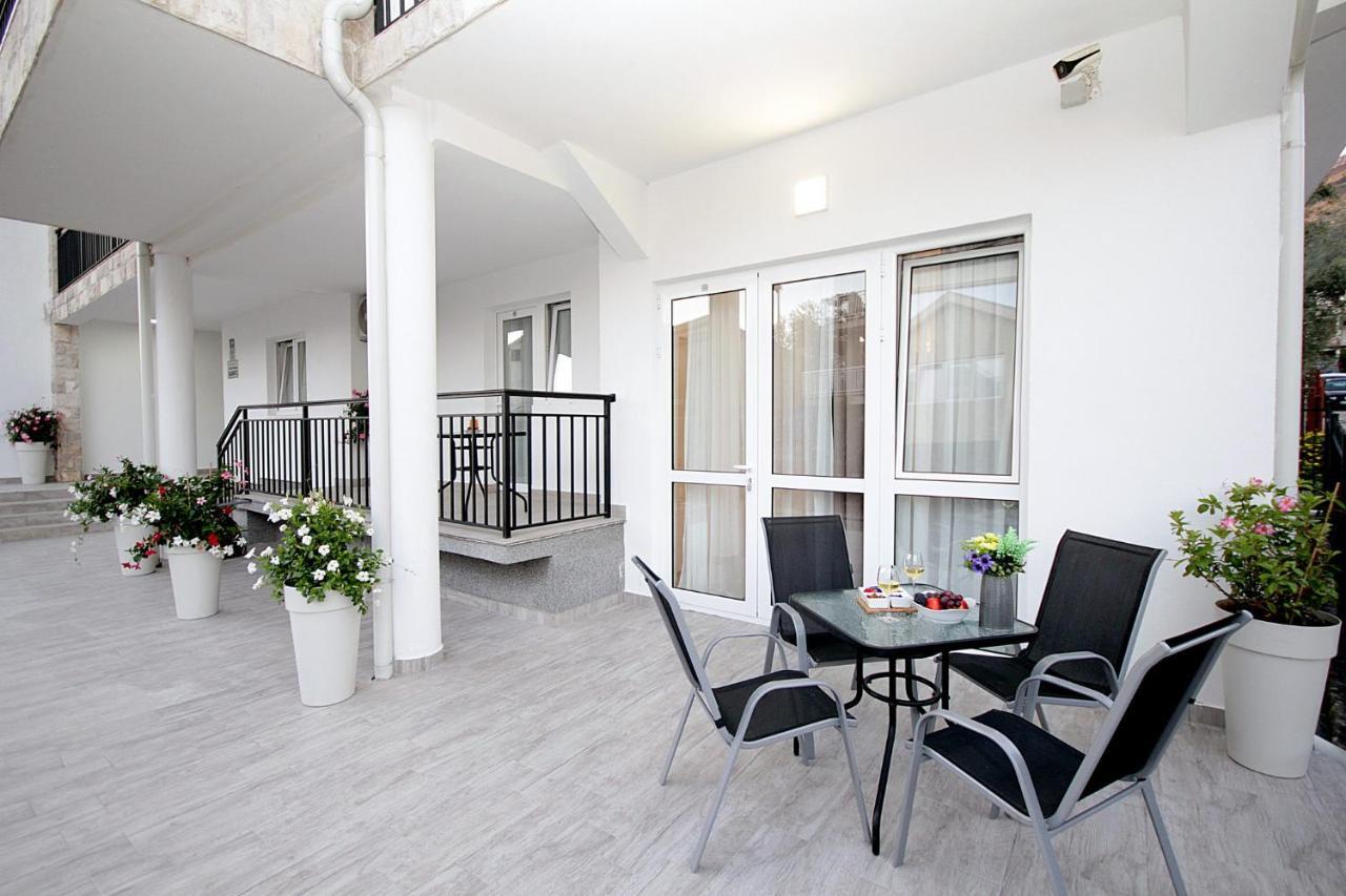 Apartments Saric Bar Exterior photo