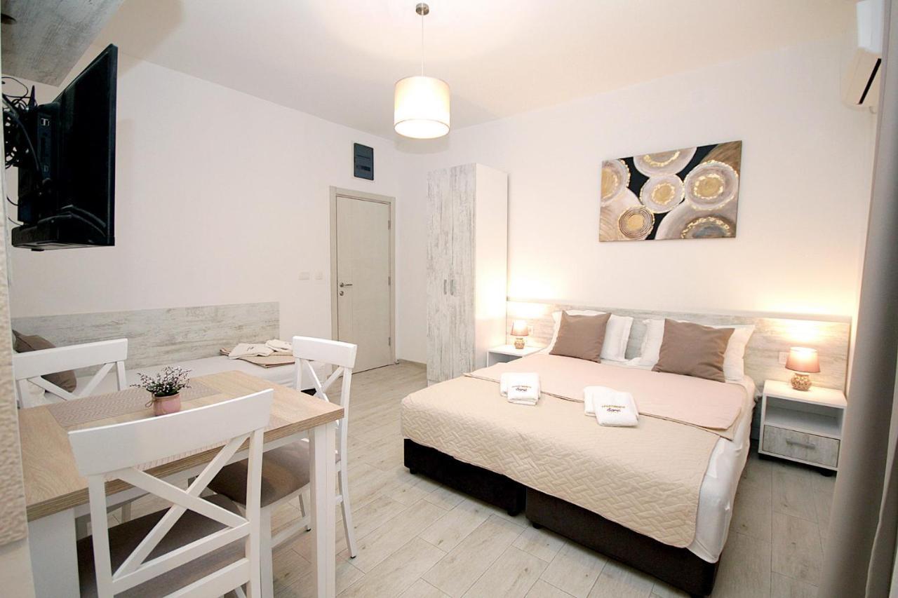 Apartments Saric Bar Exterior photo