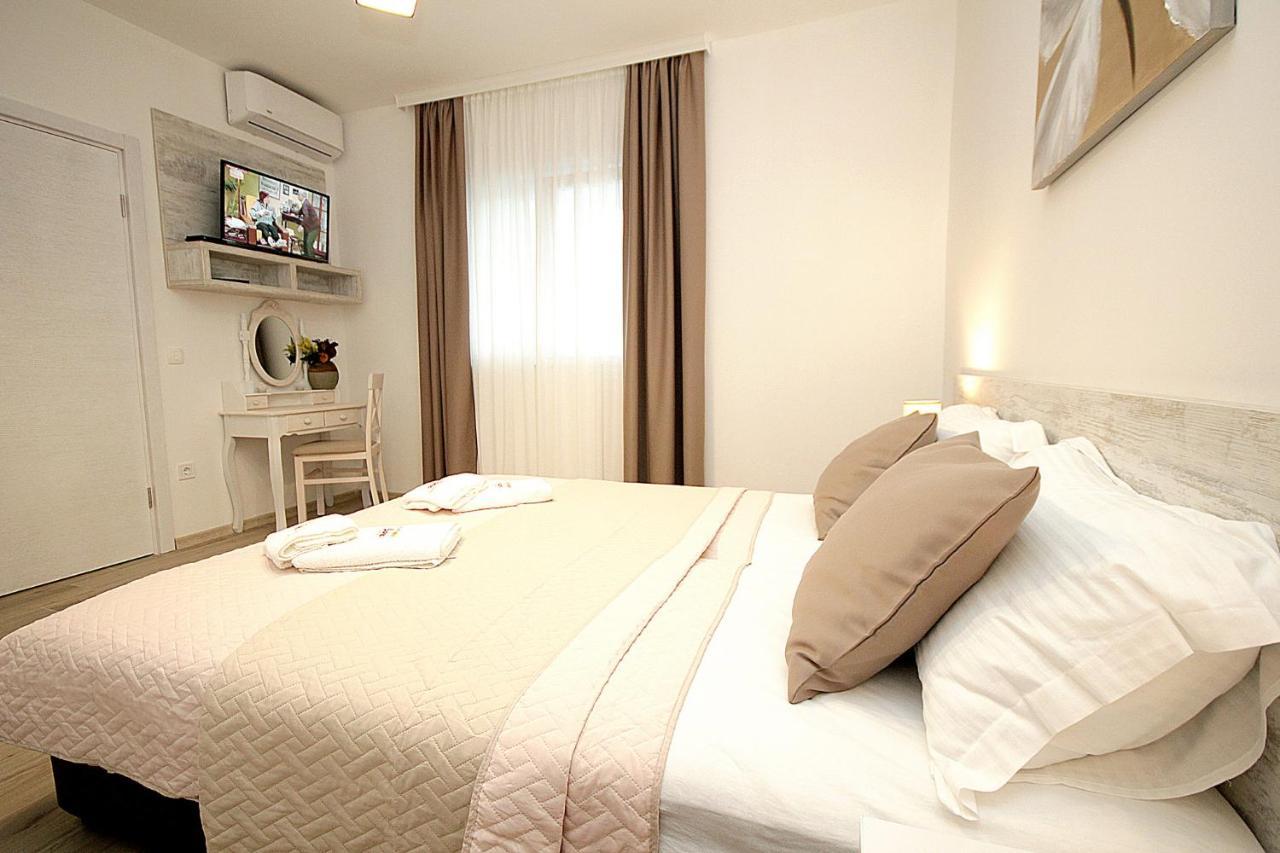 Apartments Saric Bar Exterior photo