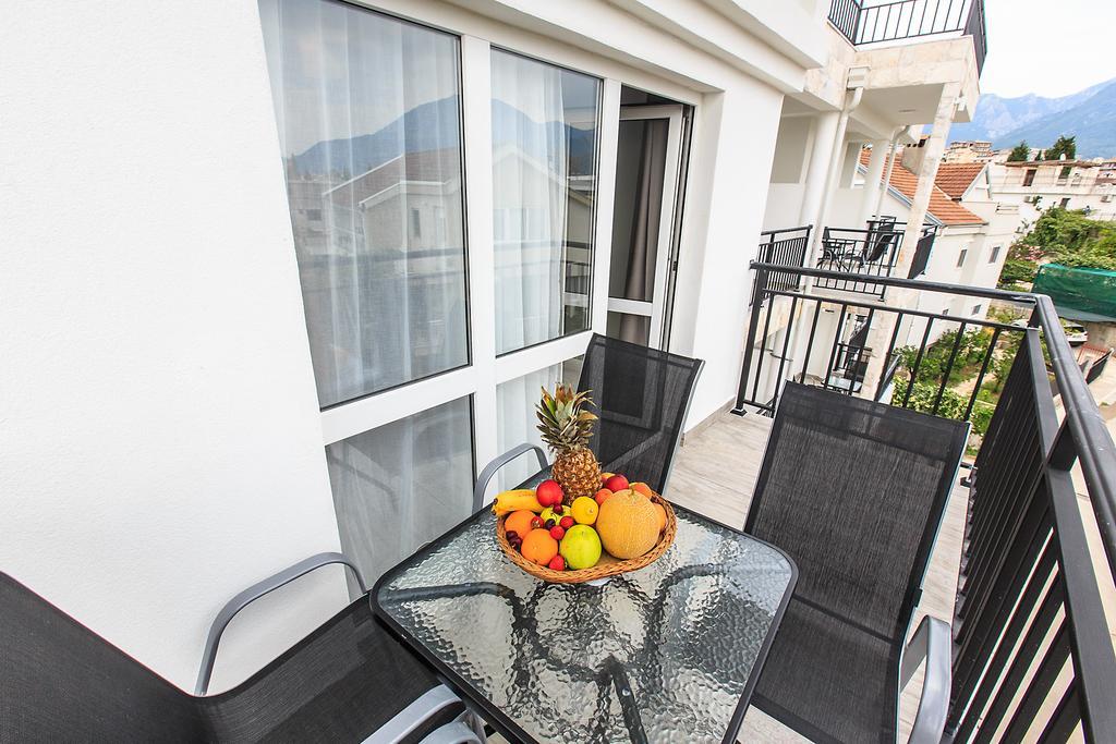 Apartments Saric Bar Exterior photo