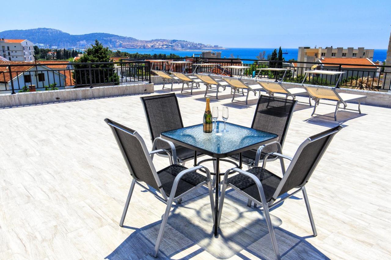 Apartments Saric Bar Exterior photo